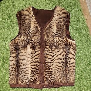 Chic Fur Vest with Animal Print